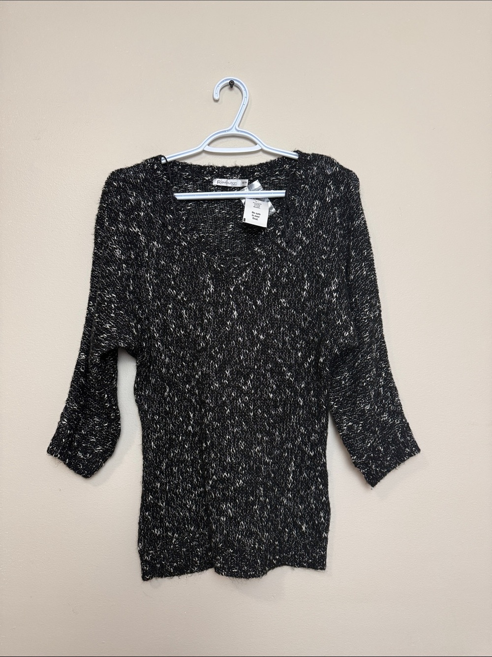 Ricki’s Black Speckled V-Neck Women’s Sweater size XS